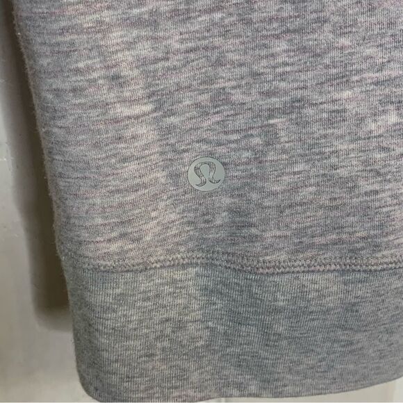 Lululemon In A Cinch Scrunch Neck Pullover Reversible Size 8 - Picture 12 of 12